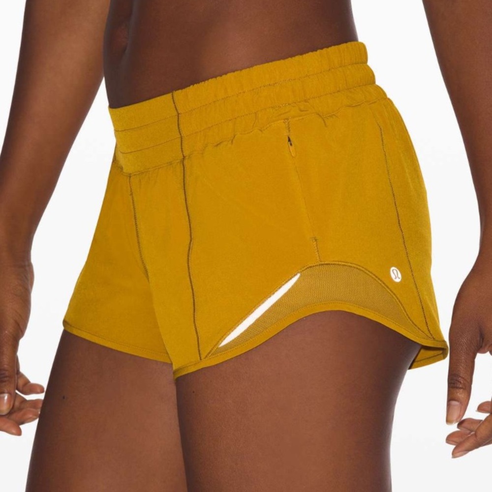 New Lululemon Hotty Hot Shorts II 2.5” Running Athletic Fools Gold Size 12